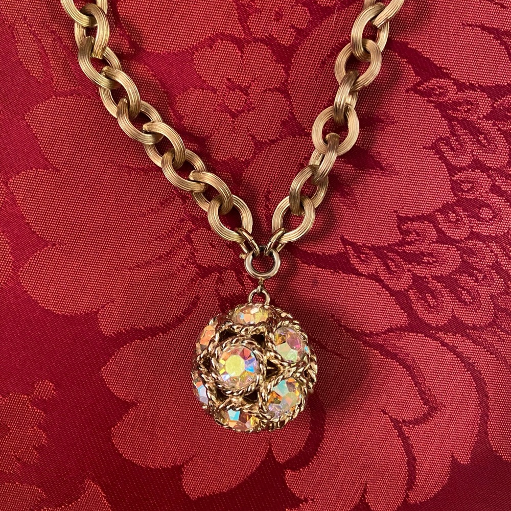 Vintage Sarah Coventry Aurora borealis and rope designed orb necklace
